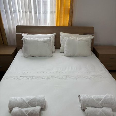 Guest House Adi Hoxha Berat Eksteriør billede