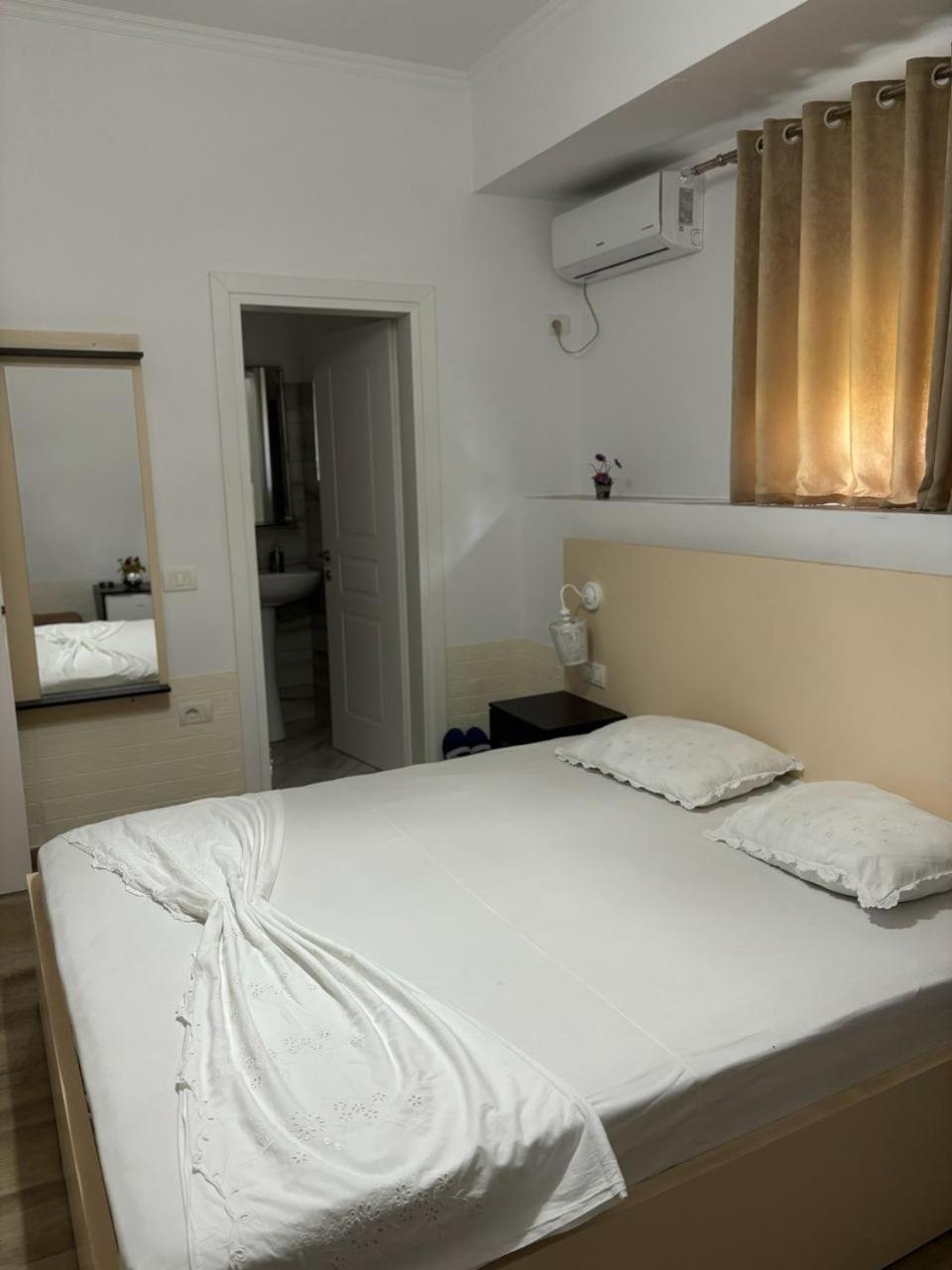 Guest House Adi Hoxha Berat Eksteriør billede