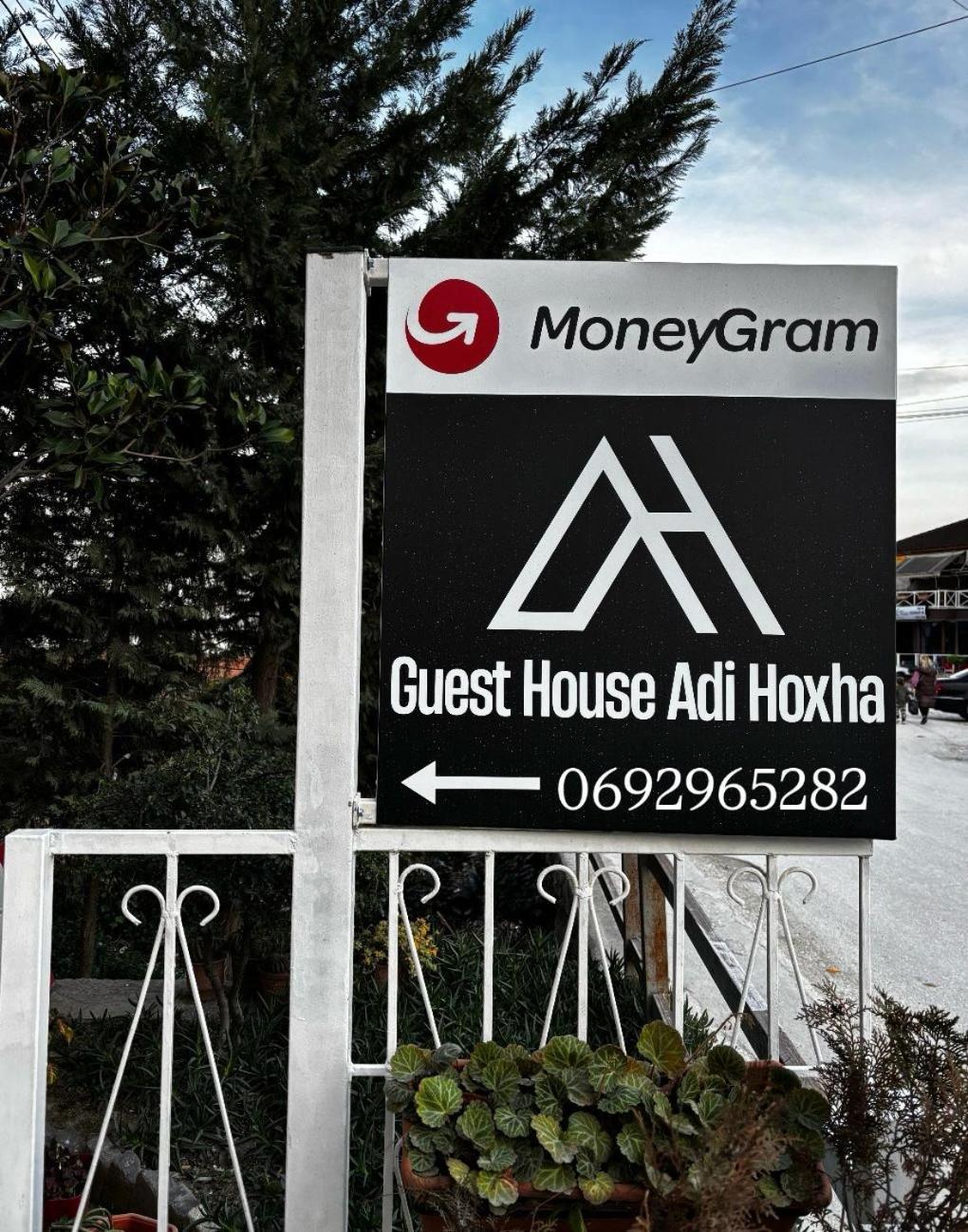 Guest House Adi Hoxha Berat Eksteriør billede